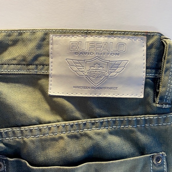 White Buffalo jeans - Picture 7 of 7